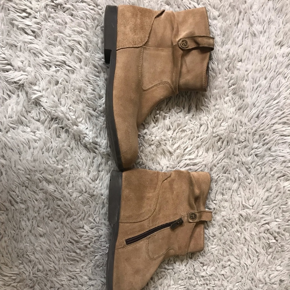 Slouchy Birkenstock bootie. Size 9